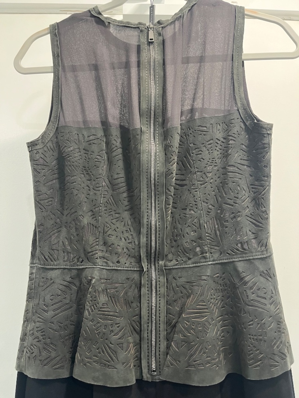 Elie Tahari Aviva NWT dress in size 6. Color Armor. MSRP $1298. - Picture 4 of 8
